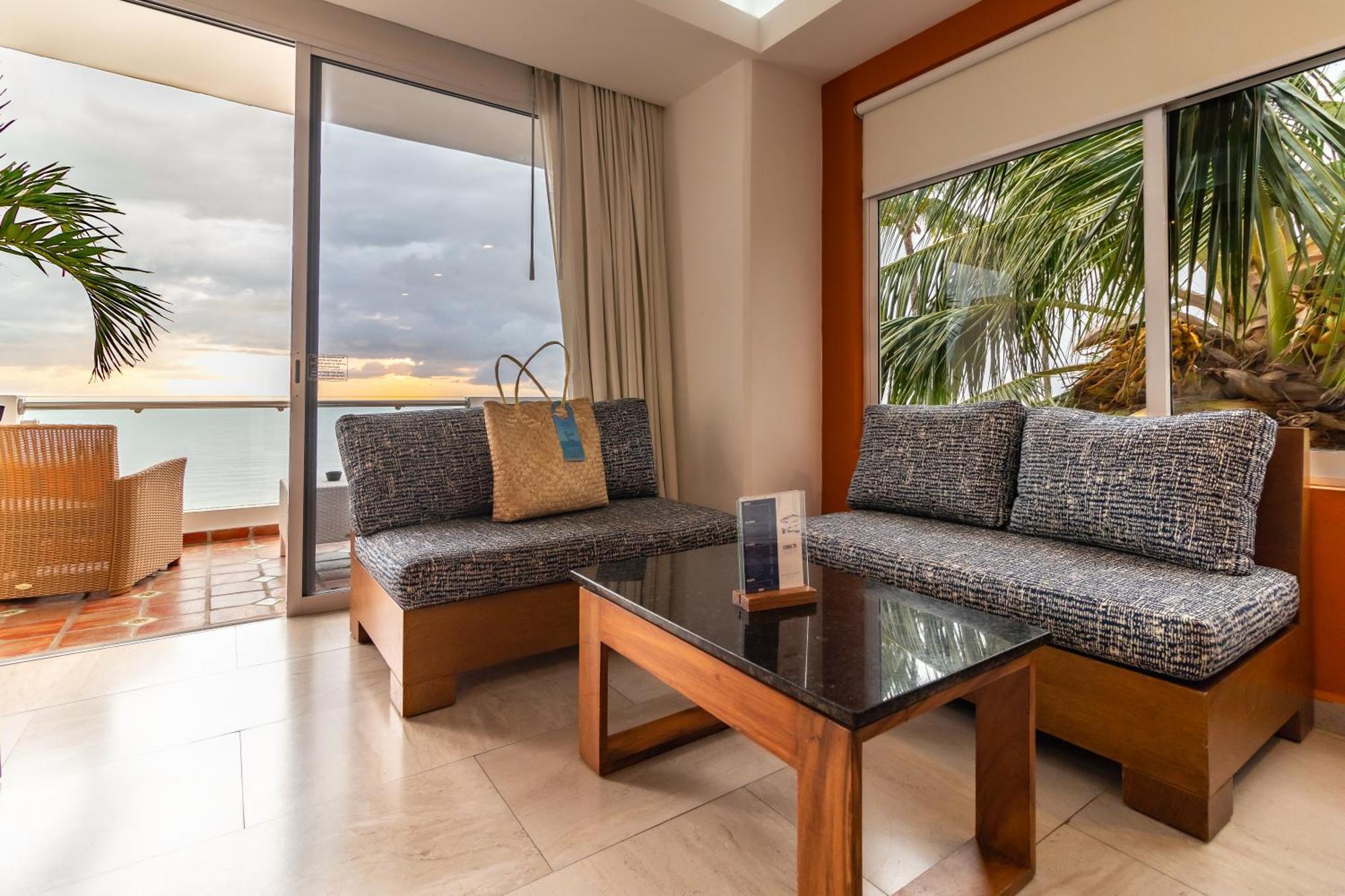 The Paramar Beachfront Boutique Hotel With Breakfast Included - Downtown Malecon Puerto Vallarta Ngoại thất bức ảnh