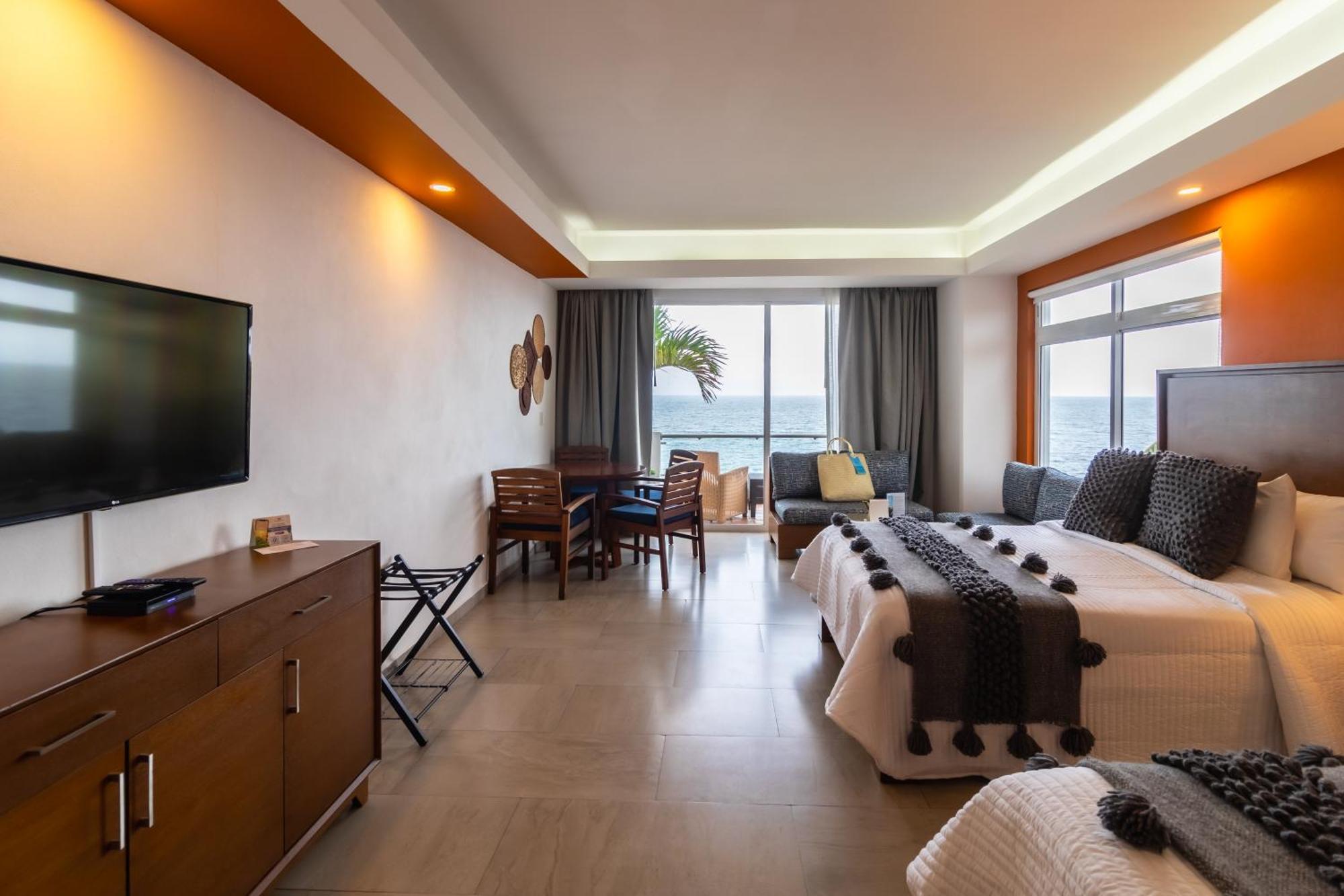 The Paramar Beachfront Boutique Hotel With Breakfast Included - Downtown Malecon Puerto Vallarta Ngoại thất bức ảnh