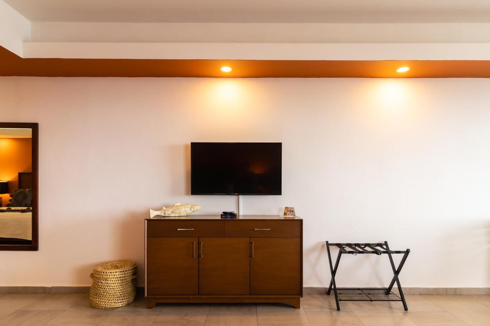 The Paramar Beachfront Boutique Hotel With Breakfast Included - Downtown Malecon Puerto Vallarta Ngoại thất bức ảnh